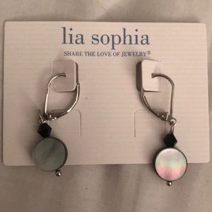 ~ NWT ~ Lia Sophia Earrings